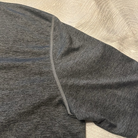 ASIA:186+, Stretch, Extra Large Gray T-shirt, accented double stitch. - Picture 4 of 7